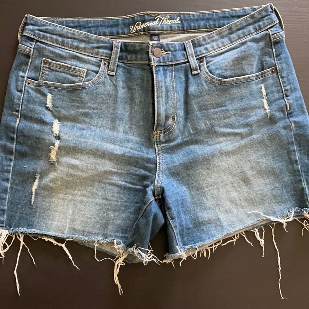 Denim cut off shorts